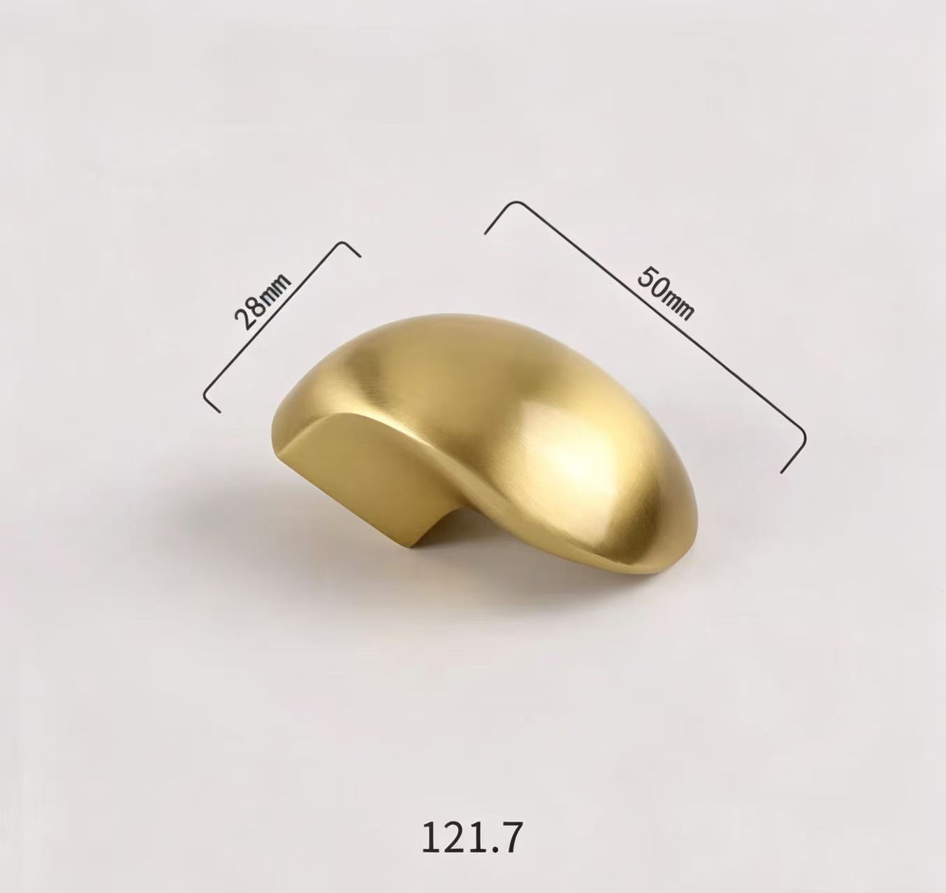拉手与旋钮现代款T26005，实心黄铜，适用于橱柜、衣柜与家具，产品编号 T26005, T26005哑光拉丝